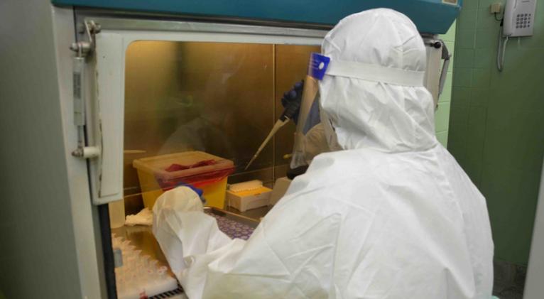 Cuba rompió récord en cantidad de pruebas PCR para un día Cuba rompió récord en cantidad de pruebas PCR para un día