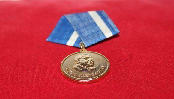 Otorgan Medalla Alejo Carpentier a destacados artistas e intelectuales cubanos Otorgan Medalla Alejo Carpentier a destacados artistas e intelectuales cubanos