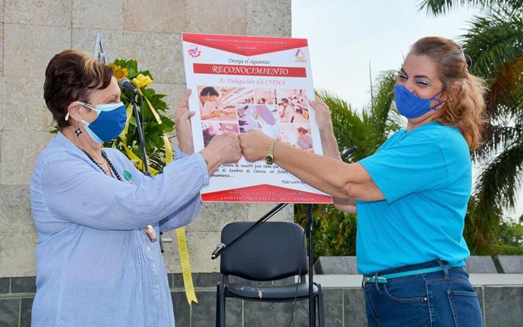 Reconocimiento de Sindicato de Educación al Citma en Villa Clara
