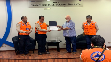 Académico cubano ofreció conferencia en la Coordinadora nacional para reducción de desastres (CONRED) de Guatemala