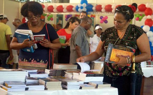 El Pabellón de Ciencias tendrá varias ofertas literarias en la feria del Libro en Holguín / Foto: Tribuna 