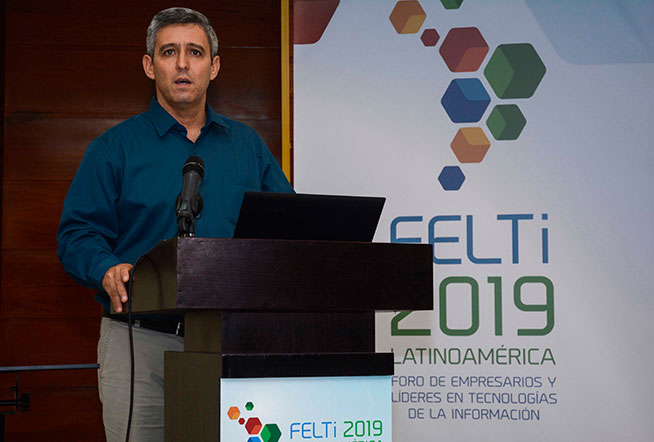 Jorge Luis Perdomo Di-Lella , ministro de Comunicaciones