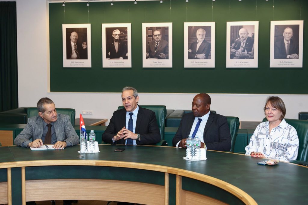 Delegación del Citma sostiene encuentros en centros de ciencia en Rusia