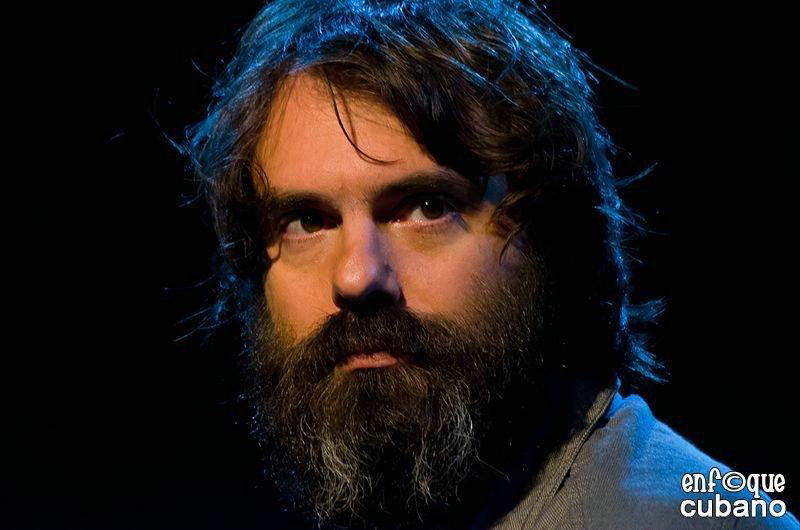 Caleb Casas en Misterios y pequeñas piezas